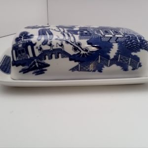 Churchill BLUE WILLOW PATTERN Two Piece BUTTER DISH Staffordshire England
